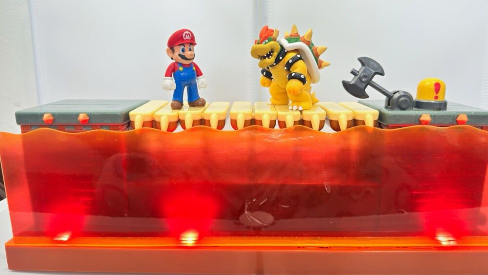 Nintendo Super Mario Bowser Lava Battle Castle Bridge Playset Figure Set Used
